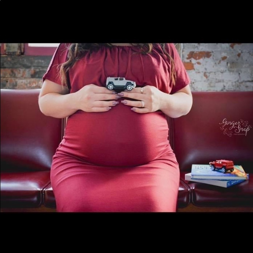 Sexy mama maternity dress gorgeous dark red worn for maternity pics only